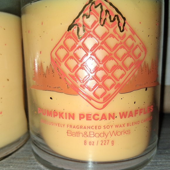 Bath & Body Works PUMPKIN PECAN WAFFLES Single Wick Candle SET OF 2! - Picture 3 of 7